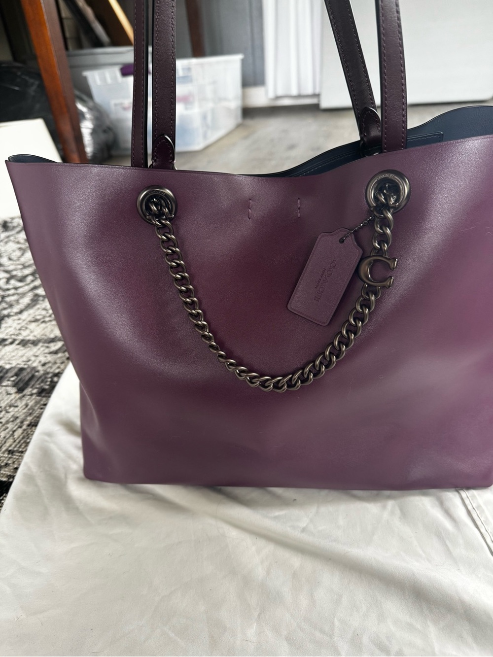 Coach Signature Chain Central Tote is crafted from refined calf leather - Picture 2 of 7